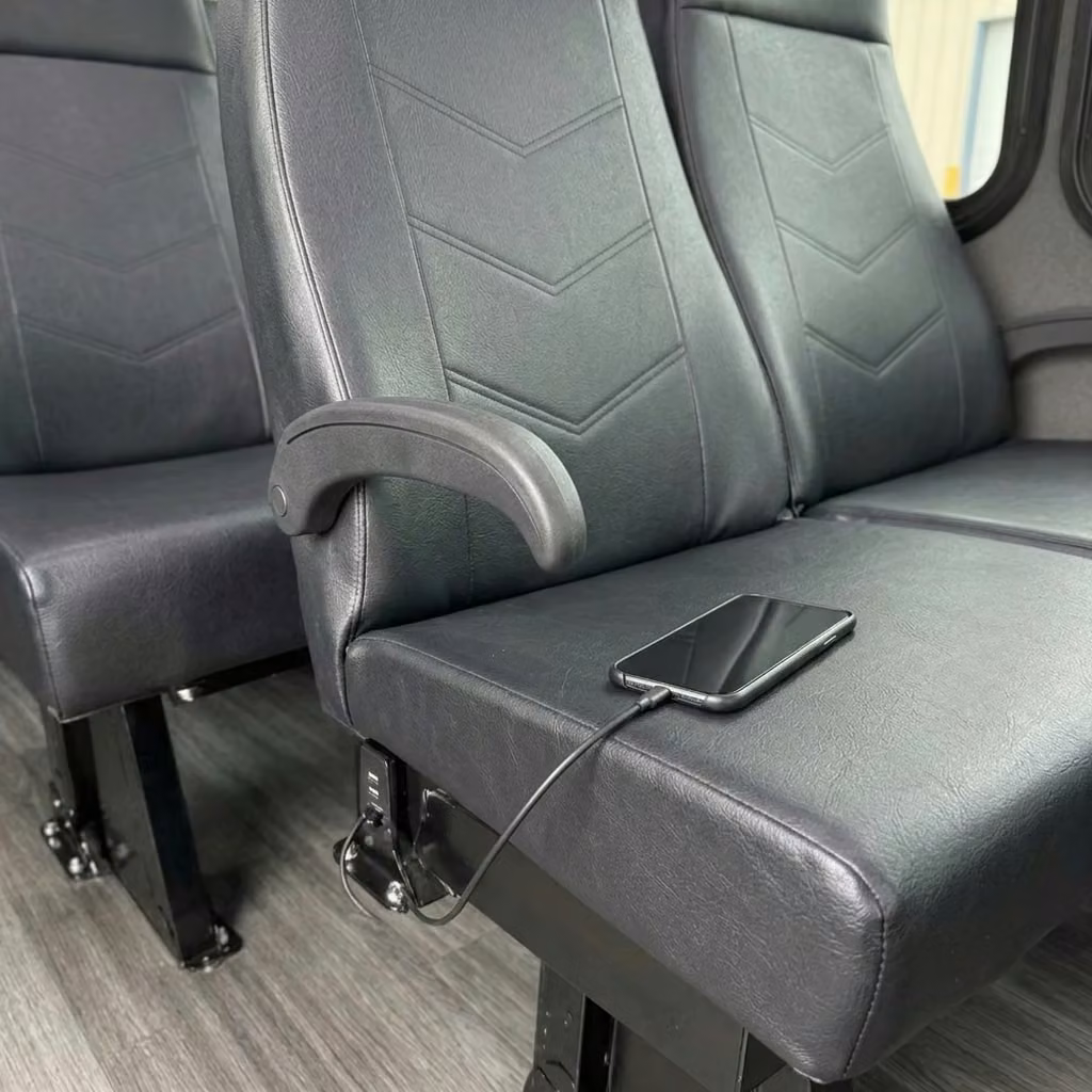 west melbourne 15 passenger minibus usb charging