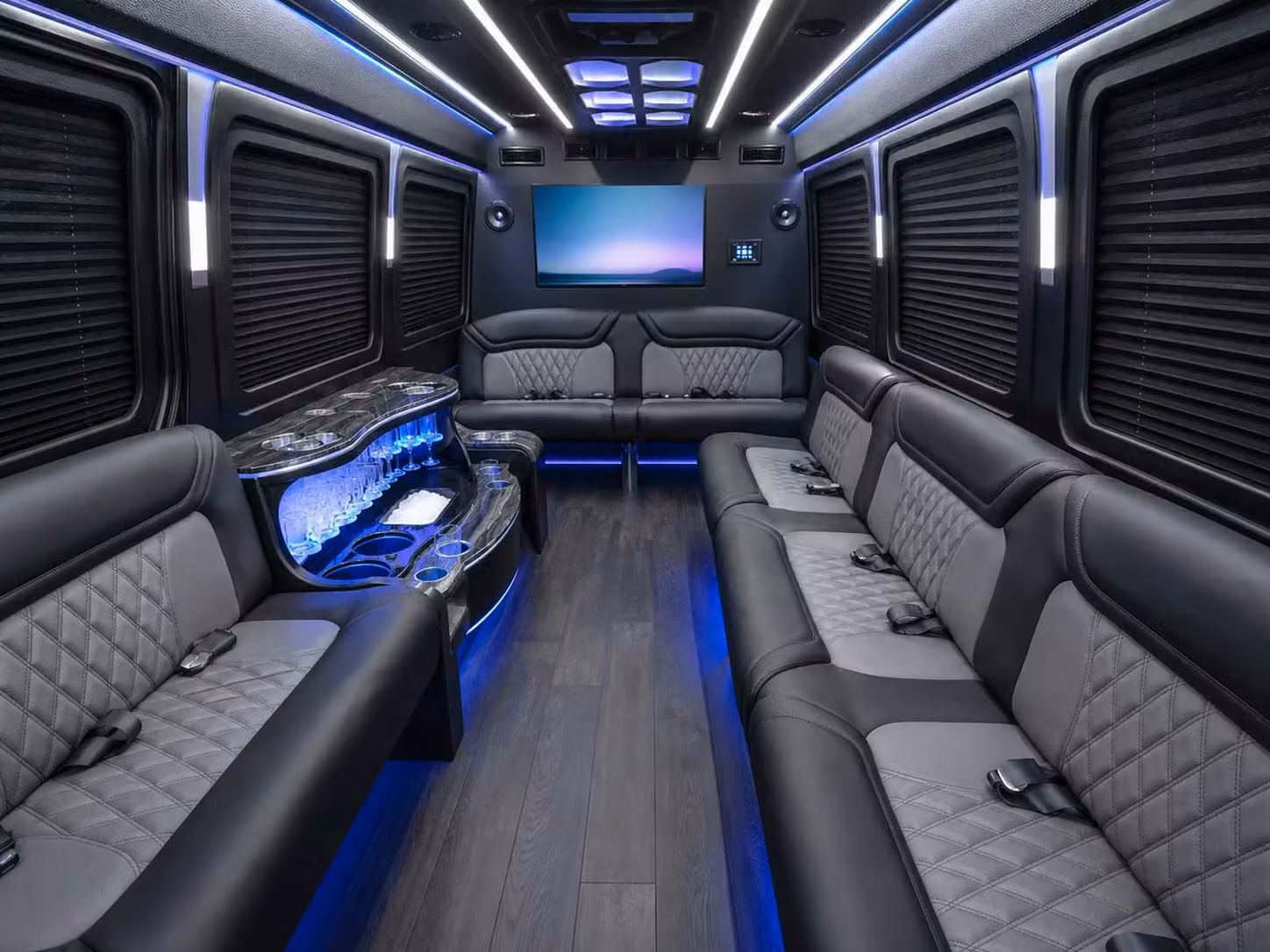 west melbourne 15 passenger minibuses to 56 passenger charter buses for west melbourne teams