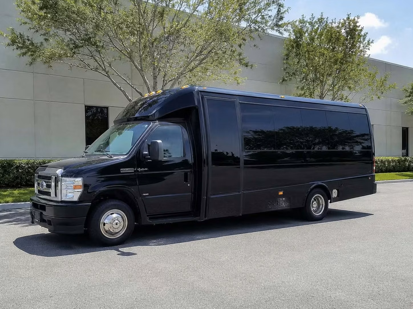 west melbourne 18 passenger minibus rental